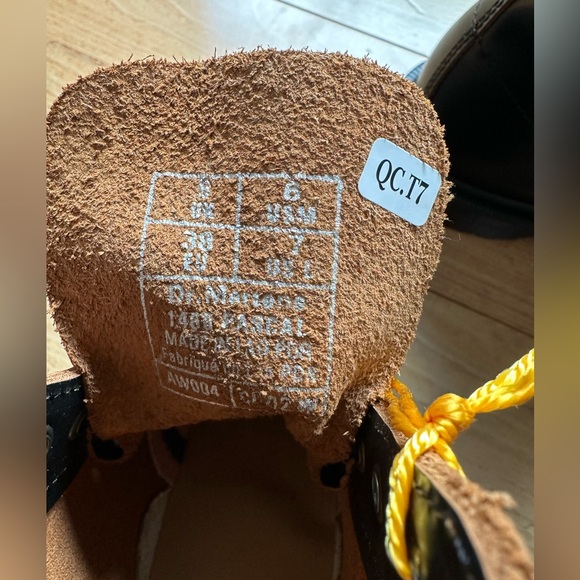 NWT Dr. Marten 1460 Pascal Vintage Smooth Boot - Picture 6 of 9